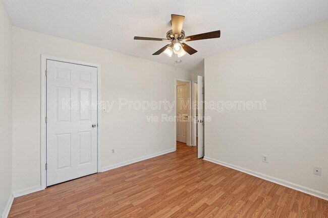 Building Photo - 123 Portofino Ln SW