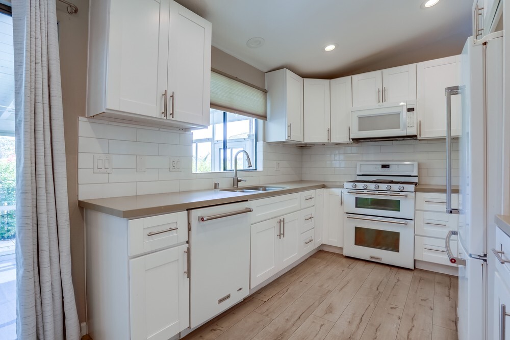 Building Photo - 3560 Turquoise Ln