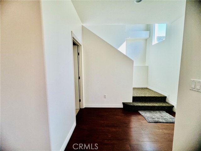 Building Photo - 10805 Pine St