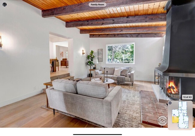 Building Photo - 2357 Grove St