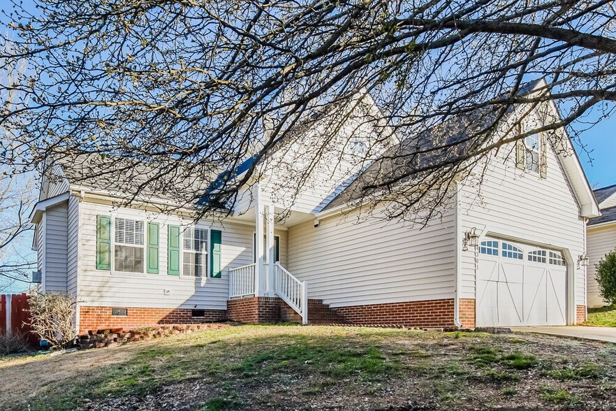 Building Photo - 4301 Mantua Way