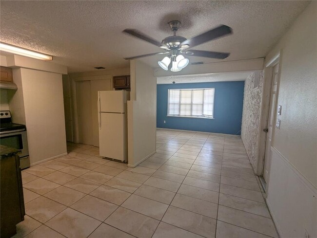 Building Photo - 3611 Windham Dr