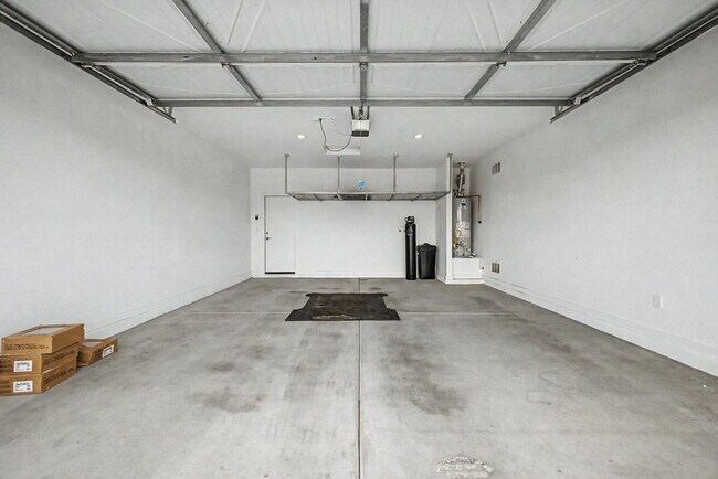 Building Photo - 35455 W Cartegna Ln