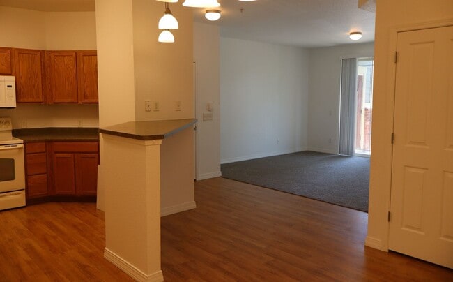 Building Photo - Convenient Fort Collins Location – Updated...