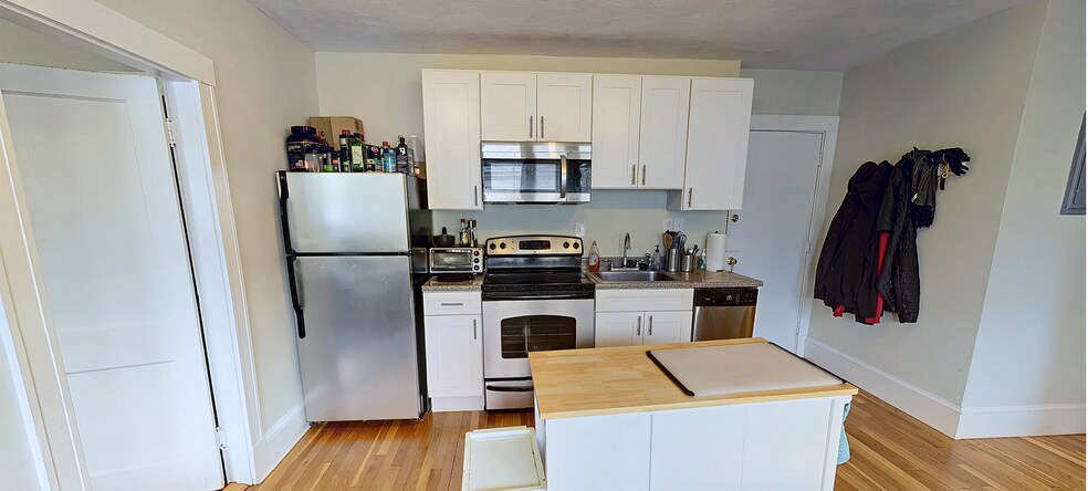 Building Photo - 406 Highland Ave