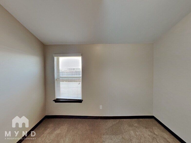 Building Photo - 1132 Merlin Dr