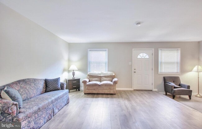 Building Photo - 9919 Boise Rd