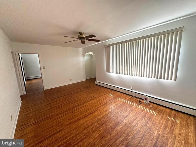 Building Photo - 410 Paoli Ave