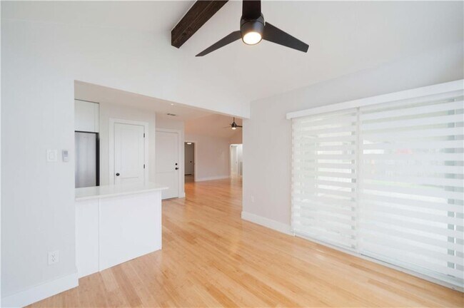 Building Photo - 2515 Berkett Dr