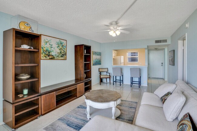 Building Photo - 1391 S Ocean Blvd