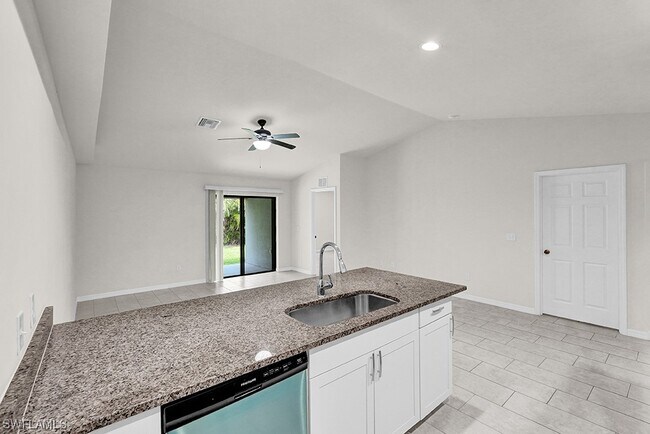 Building Photo - 3910-3912 Southwest 15th Pl-