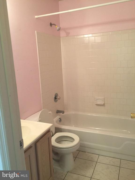 Building Photo - 9324 Daly Ct