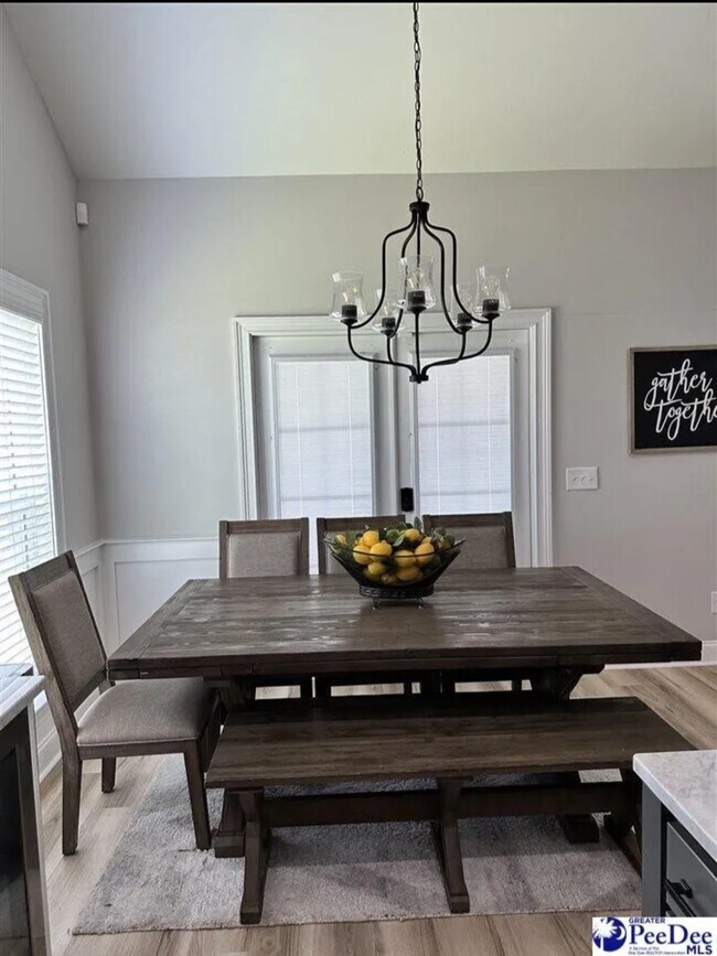 Building Photo - 4008 W Eagle St