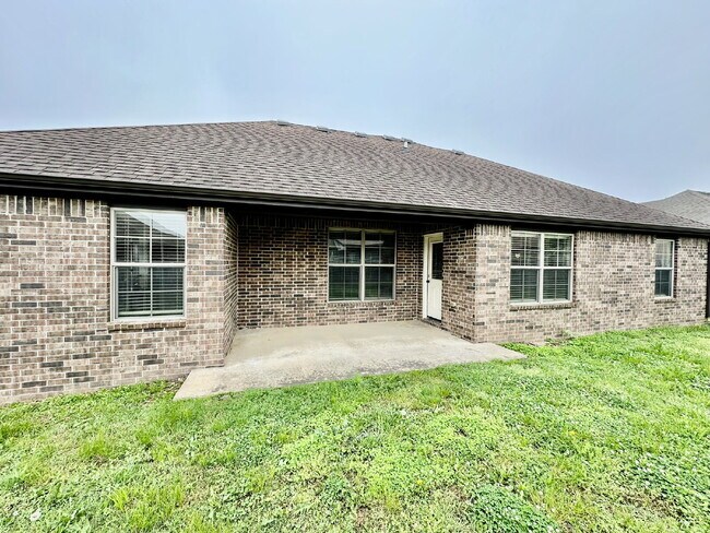 Building Photo - 441 Sorrento Dr