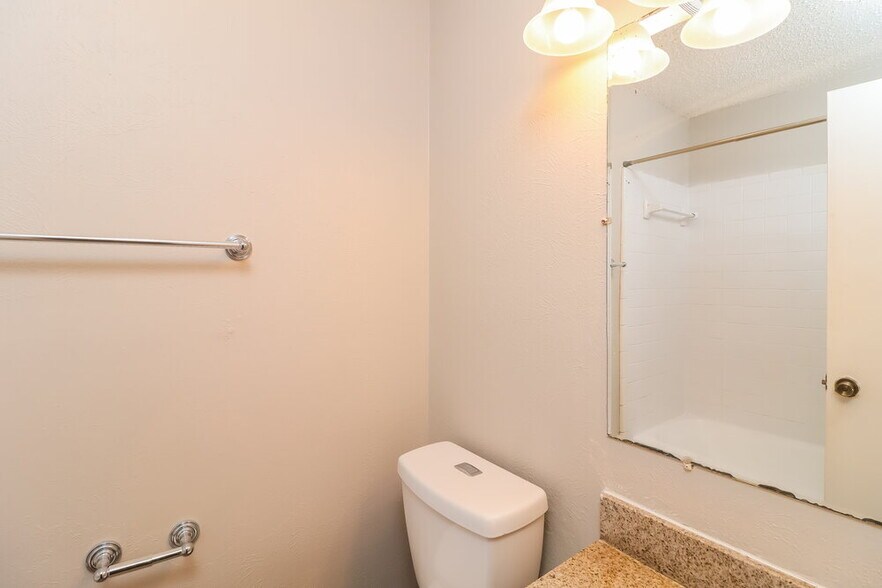 Building Photo - 1837 Heidelberg Dr