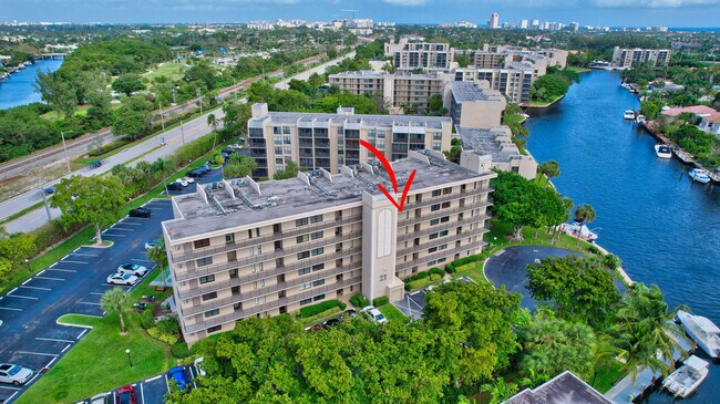 Building Photo - 21 Royal Palm Way