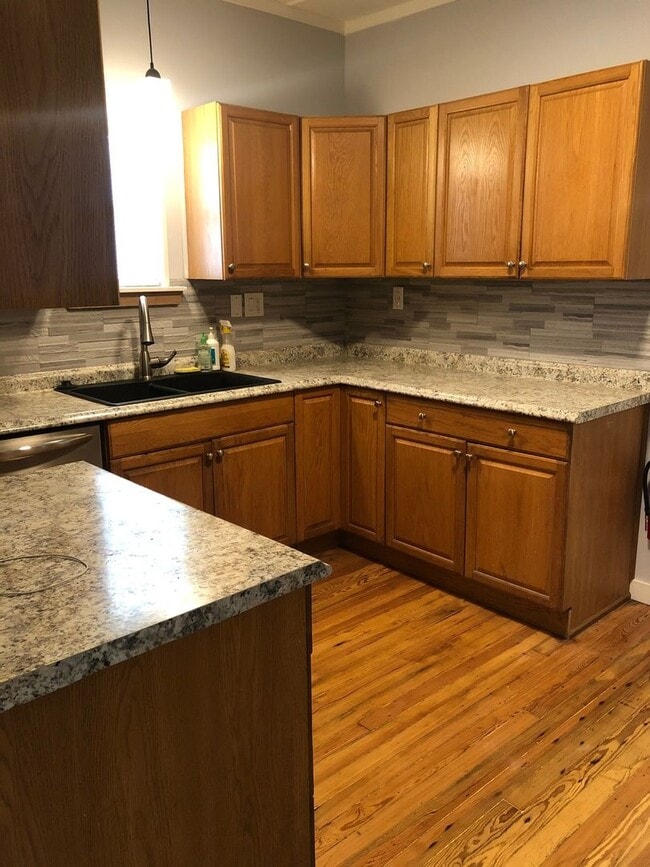 Building Photo - 4130 1st Ave S