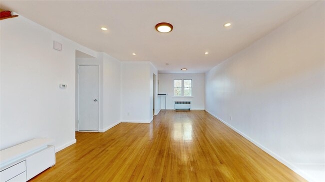 Building Photo - 37 Waring Pl