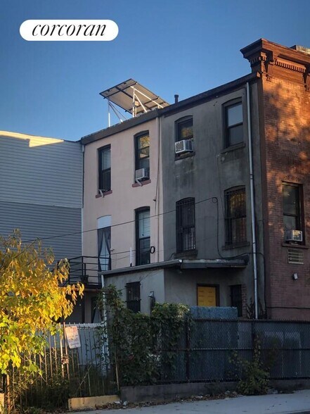 Building Photo - 1039 Herkimer St