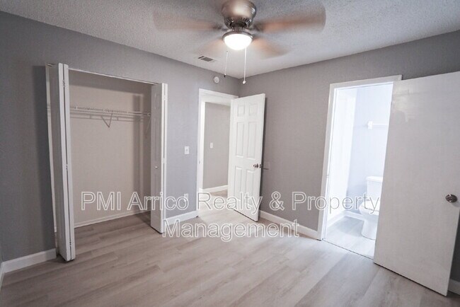 Building Photo - 1810 E 143rd Ave