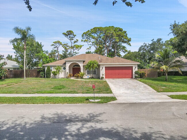 Building Photo - 945 Sunflower Ave