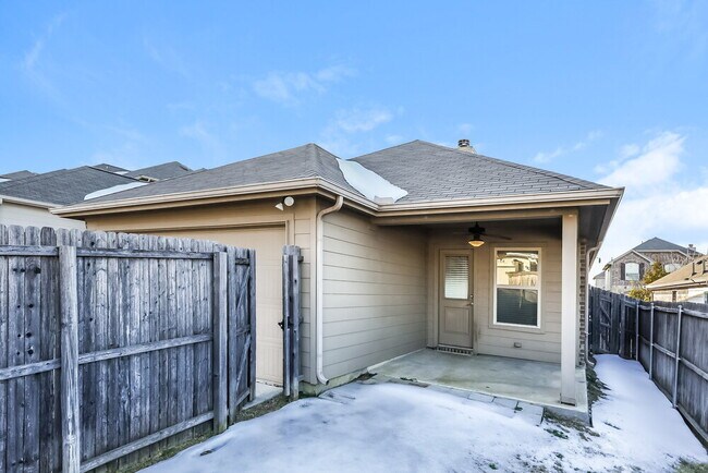 Building Photo - 517 Pawnee St