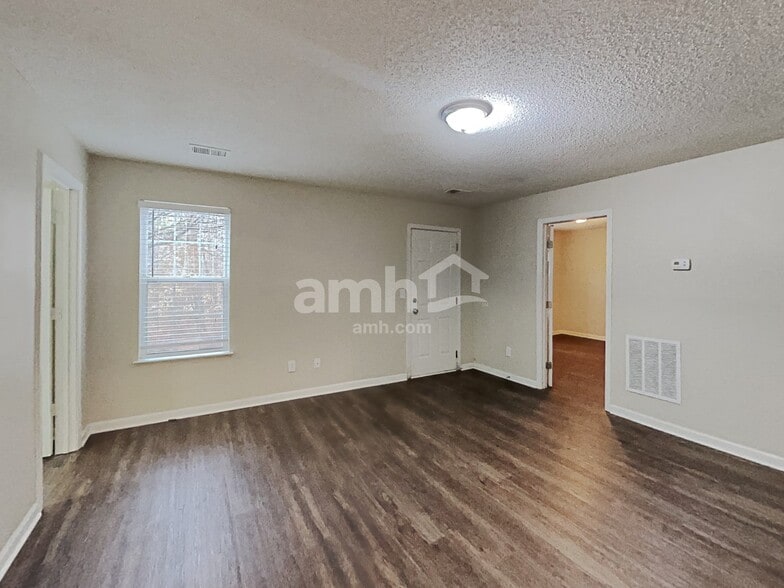 Building Photo - 5970 Water Oaks Dr