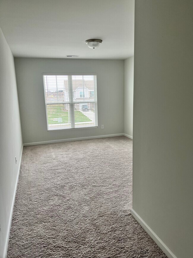 Building Photo - 2431 Salem Creek Ct