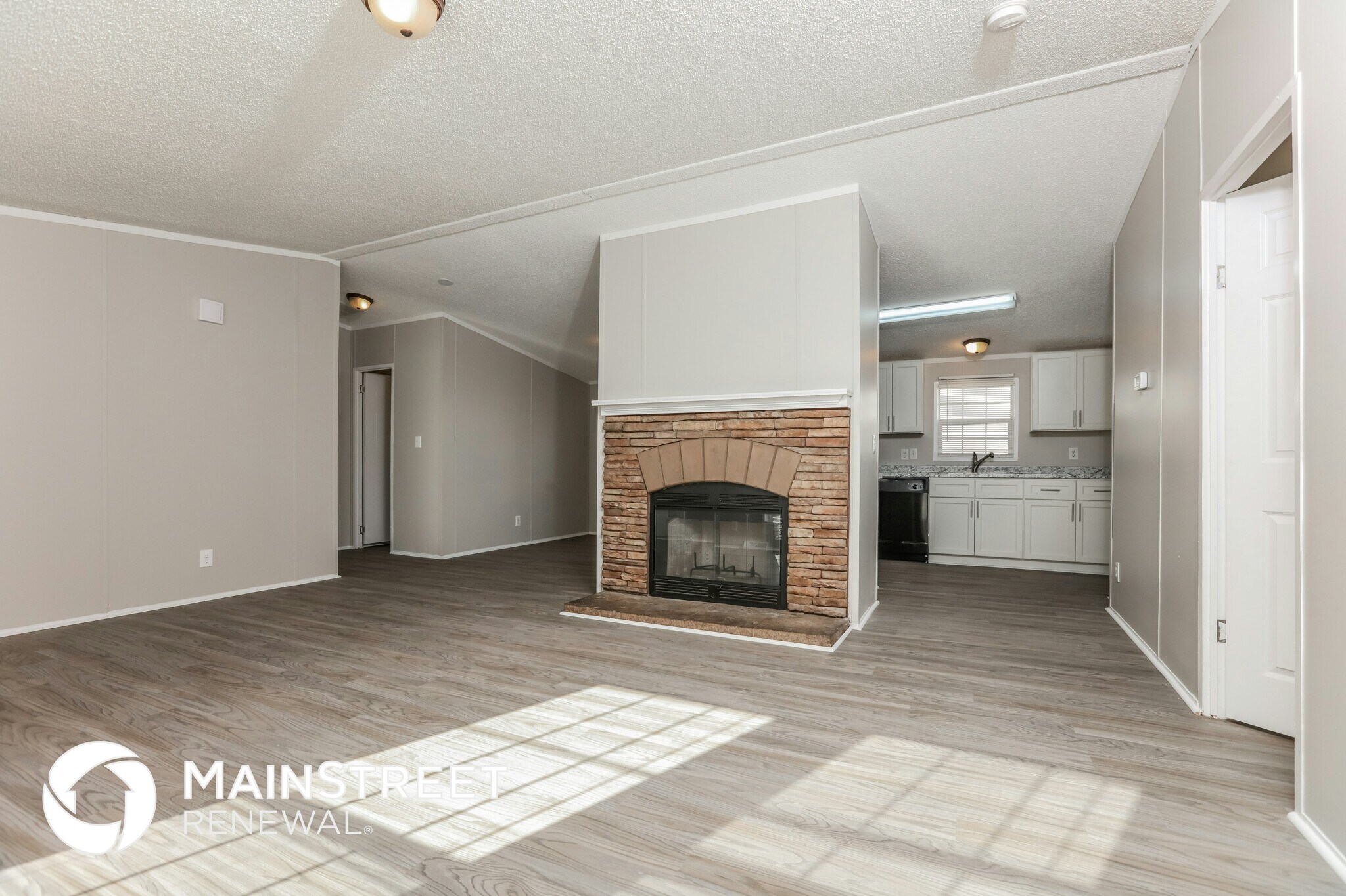 Building Photo - 615 N Hardee St