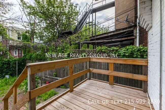 Building Photo - 4924 Chestnut St