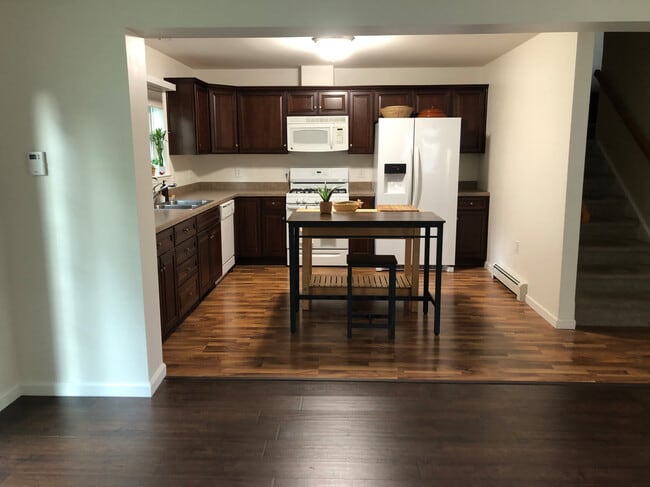 Building Photo - 145 Eden Way