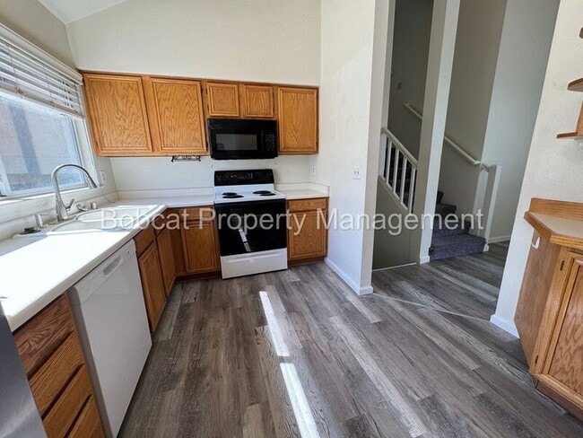 Building Photo - 4123 Sweetwater Dr