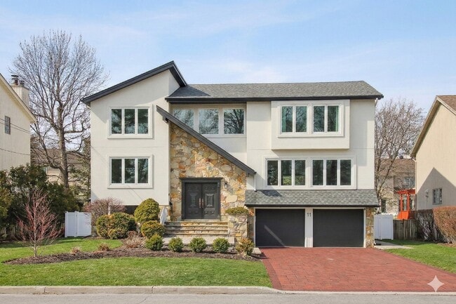 Building Photo - 11 Hudson Terrace