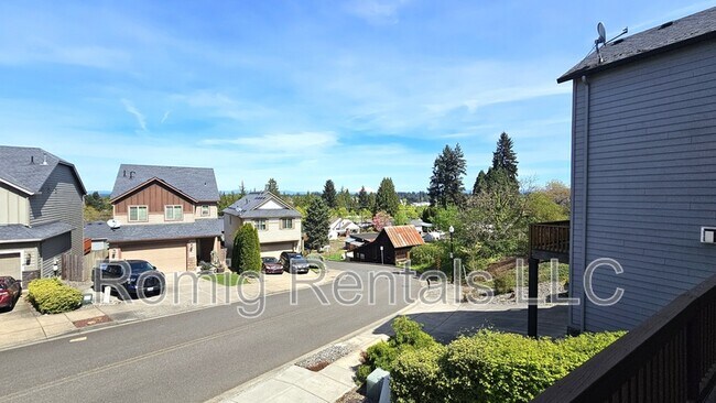 Building Photo - 1405 NE 71st Dr