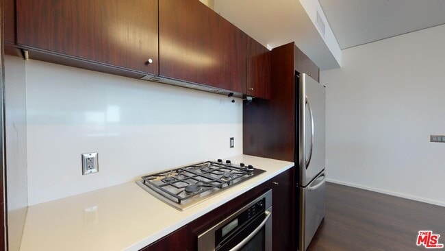 Building Photo - 1155 S Grand Ave