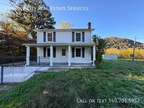 Building Photo - 11841 Brocks Gap Rd