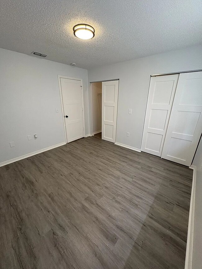 Building Photo - For rent in Lakeland