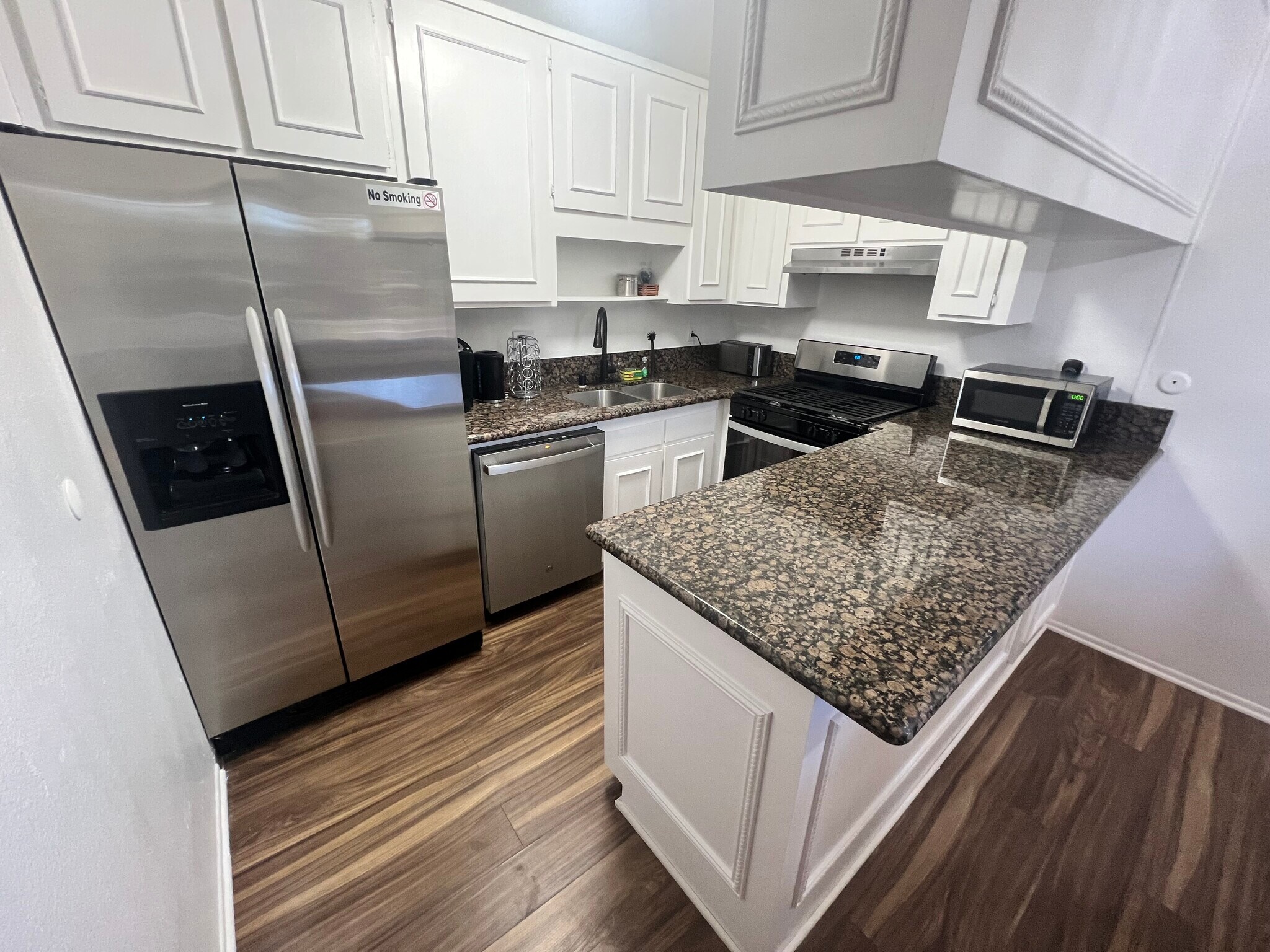 Building Photo - 25905 Narbonne Ave