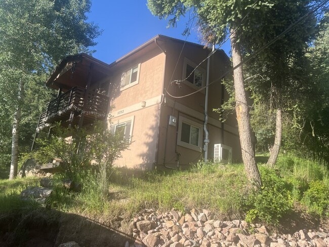 Building Photo - 10753 Mountain Ave
