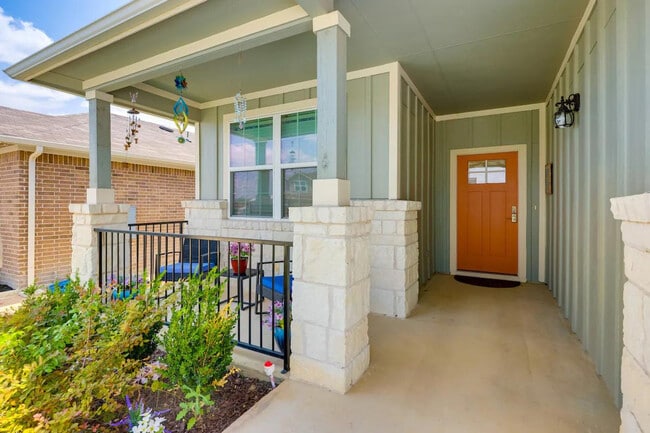 Building Photo - 145 Greenbelt Reservoir Pass