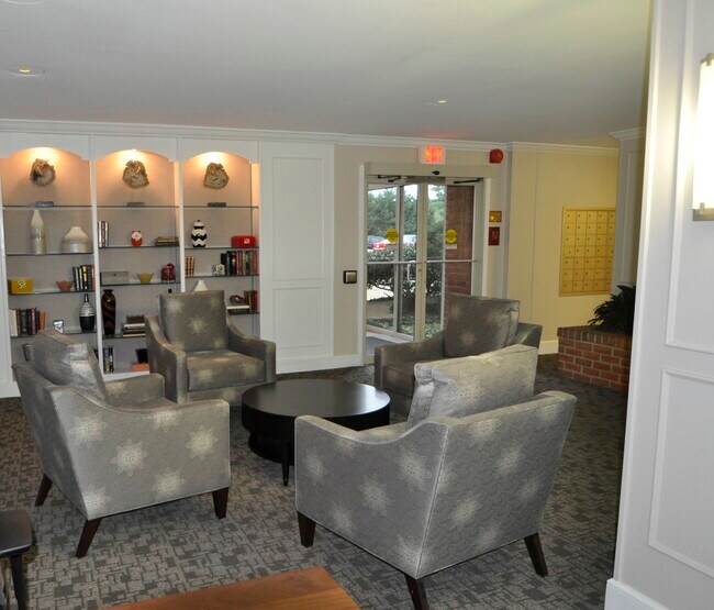 Lobby - 3000 Spout Run Pkwy