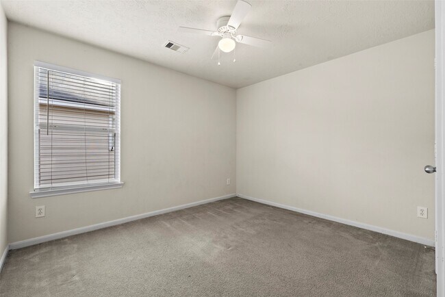 Building Photo - 20742 Fair Castle Dr