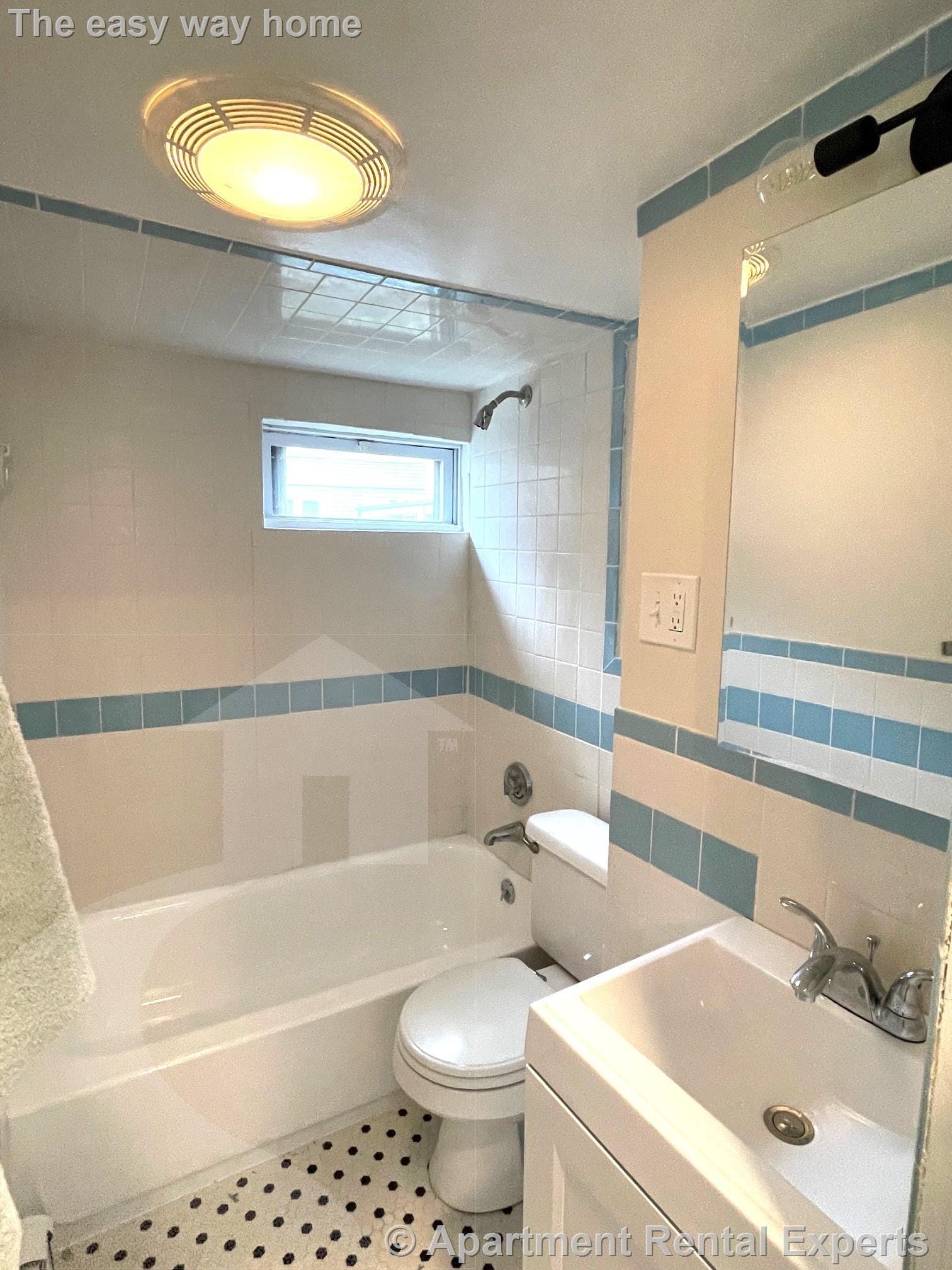 Building Photo - 26 Kenwood St