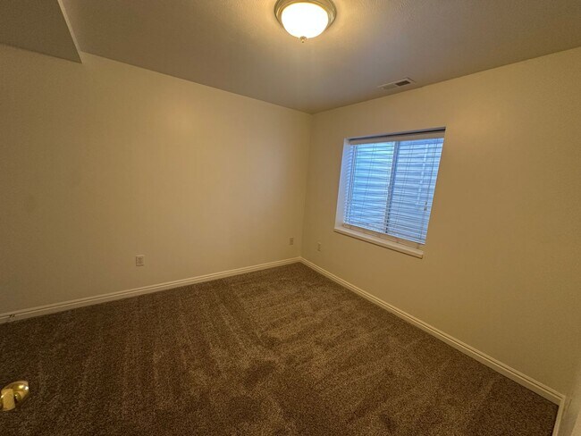 Building Photo - Freshly Painted, New Carpet Throughout - Home For Rent In Springville!!!