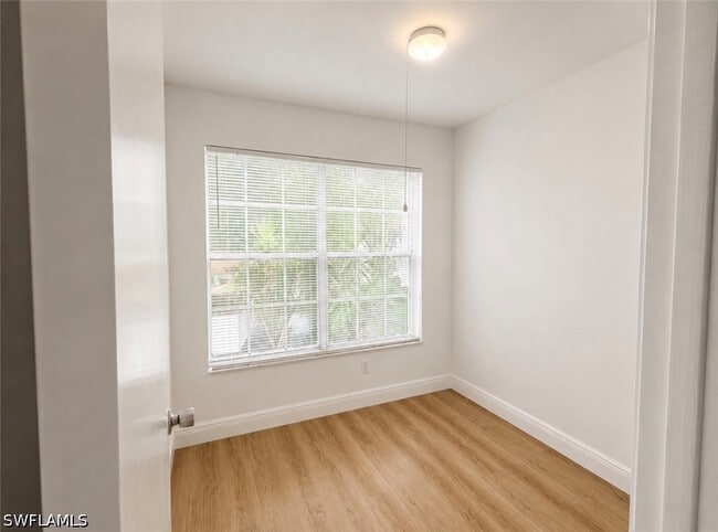 Building Photo - 161 Santa Clara Dr