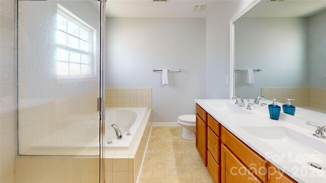 Building Photo - 10848 Tailwater St