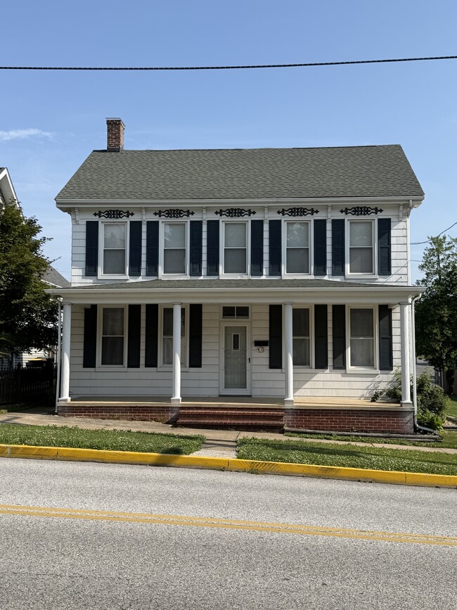 Building Photo - 33 W Forrest Ave