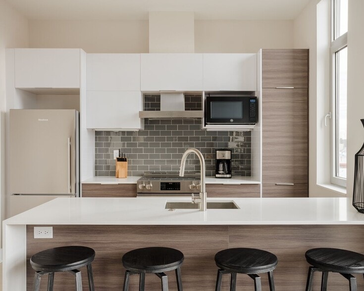 2 bed 2 bath - 313 Race