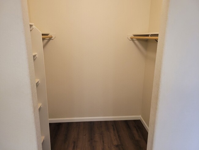 Building Photo - Spacious 2 bed 2 bath condo in S/E Fort Co...