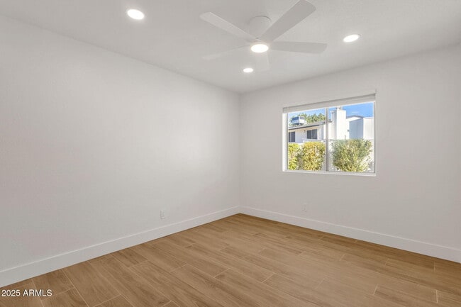 Building Photo - 14421 N 45th St